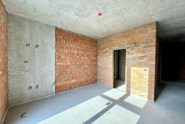 1816800690574979