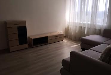1835102772883986