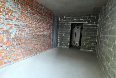 1833538066567999