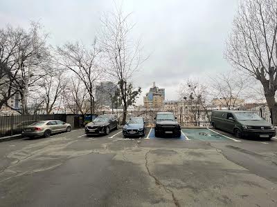 квартира по адресу Круглоуниверситетская ул., 18/2