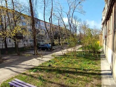 квартира за адресою Героїв Космосу вул., 1-Б