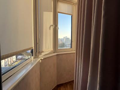 квартира по адресу Святошинская ул., 27