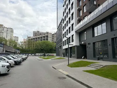 комерційна за адресою Василя Стуса вул., 35-Б