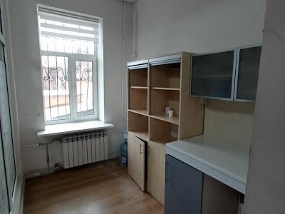 коммерческая по адресу Кузнечна ул., 9