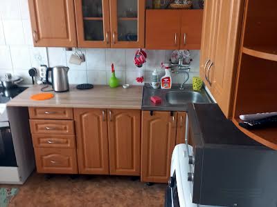 квартира за адресою Богатирська вул., 16