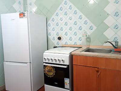 квартира за адресою Анни Ахматової вул., 6