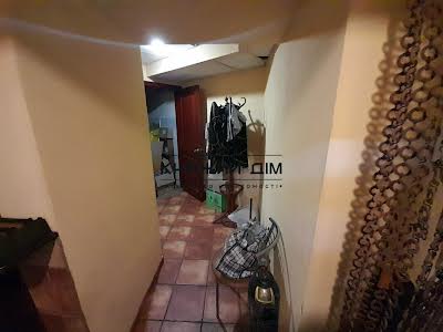 комерційна за адресою Гетьмана Кирила Розумовського вул. (Миколи Краснова), 17