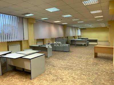 комерційна за адресою Біличанська вул., 44а