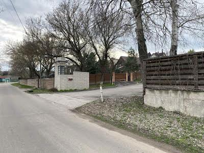 ділянка за адресою с. Старі Безрадичі, Набережна