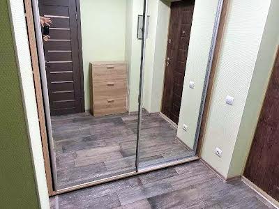 квартира по адресу Соломии Крушельницкой ул., 13
