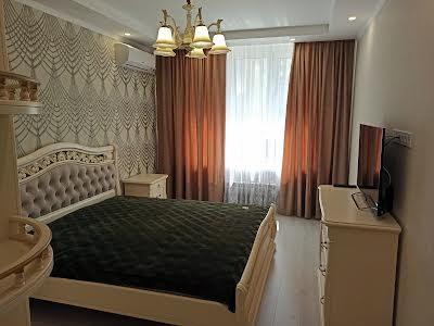 квартира за адресою Драгоманова вул., 10