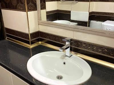 квартира за адресою Регенераторна вул., 4