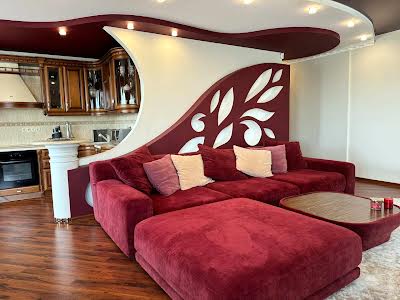 квартира за адресою Верховинна вул., 37