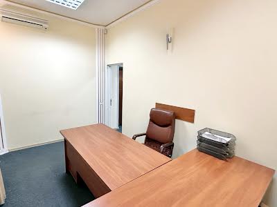 комерційна за адресою Петра Ніщинського вул., 6