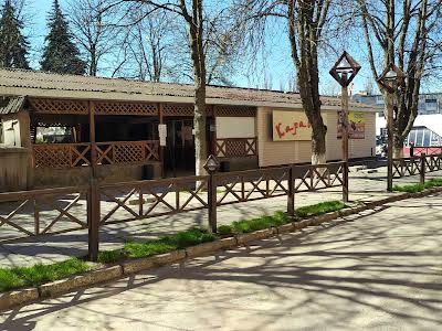 комерційна за адресою Свободи просп., 32а