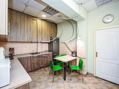 комерційна за адресою Кубанської України вул. (Маршала Жукова), 21А