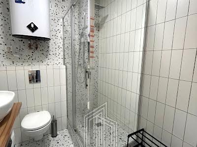 квартира за адресою Набережно-Рибальська вул., 27