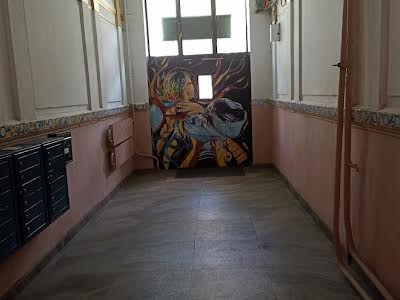 комерційна за адресою Саксаганського вул., 131-А