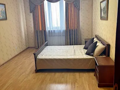 квартира за адресою Срібнокільська вул., 1