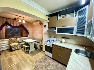 квартира за адресою Алішера Навої просп., 90