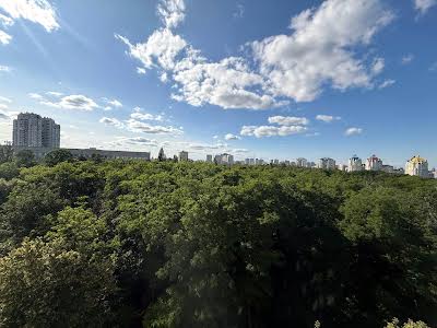 квартира за адресою Романа Ратушного вул. (Волгоградська), 18