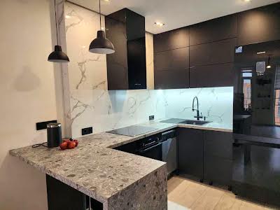 квартира за адресою Регенераторна вул., 4