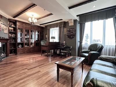 квартира за адресою Тополева вул., 4-8