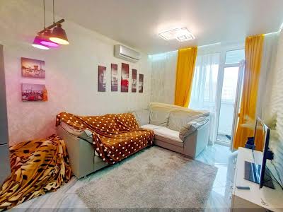квартира за адресою Польова вул., 73