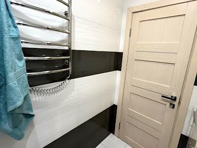 квартира за адресою Патріарха Мстислава Скрипника вул., 40