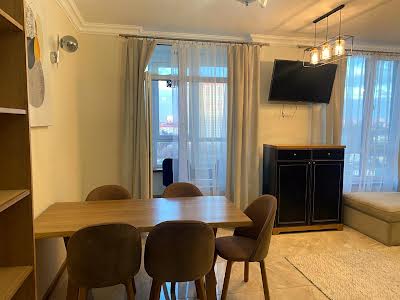 квартира за адресою Федора Ернста вул., 6