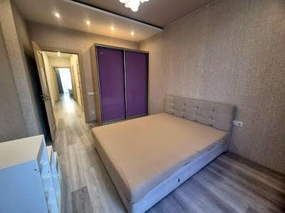 квартира за адресою Регенераторна вул., 4