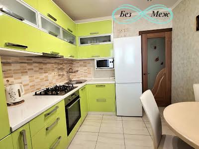 квартира за адресою Боголюбова вул., 10