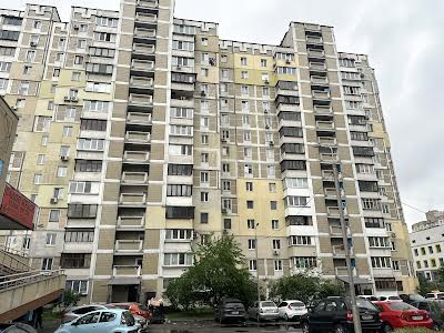 квартира за адресою Ревуцького вул., 44