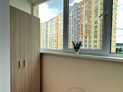 квартира за адресою Сім'ї Кульженків вул. (Петра Дегтяренка), 35