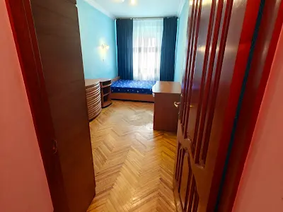 квартира за адресою Будівельників вул., 12