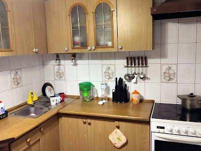 квартира за адресою Ревуцького вул., 11А