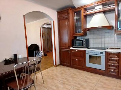 квартира за адресою Анни Ахматової вул., 43