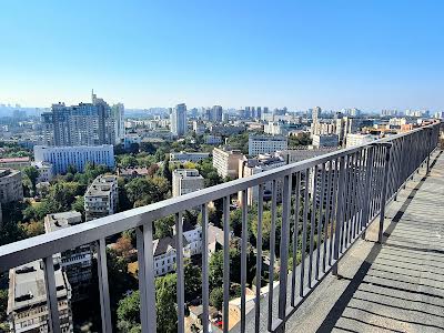 комерційна за адресою Загорівська вул. (Багговутівська), 25