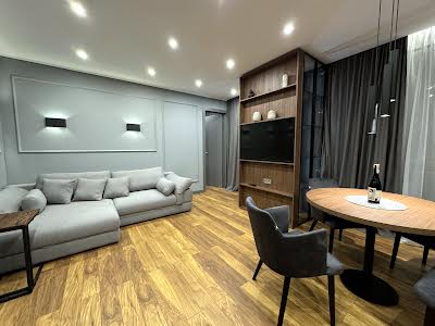 квартира за адресою Зарічна вул., 6к1