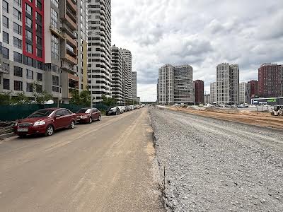 квартира по адресу Олександра Олеся ул., 1
