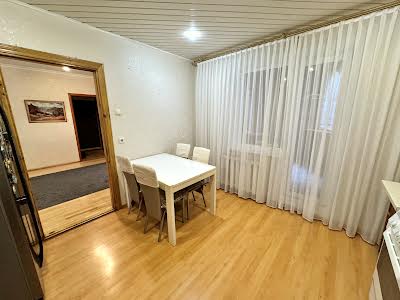 квартира за адресою Вишняківська вул., 7-Б