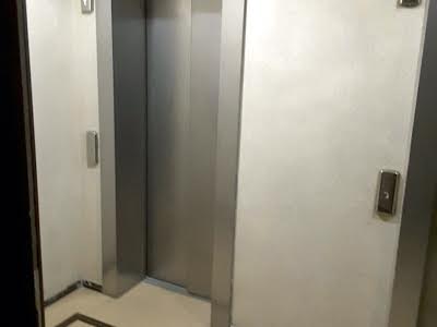 комерційна за адресою Дегтярівська вул., 25к1