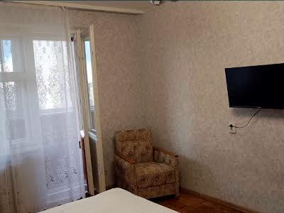 квартира по адресу Ларисы Руденко ул., 3-Б