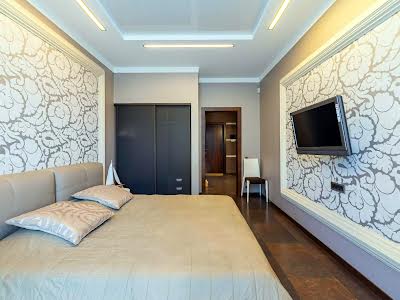 квартира за адресою Дмитрівська вул., 82