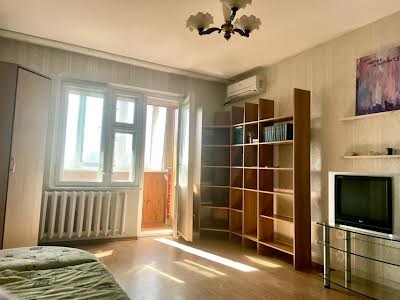 квартира за адресою Петра Григоренка просп., 3