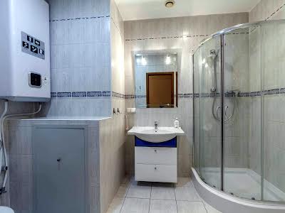 квартира за адресою Кропивницького вул., 10