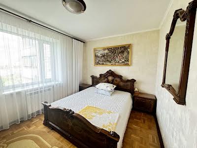 квартира за адресою Дачна вул. (Бориса Гаріна), 51