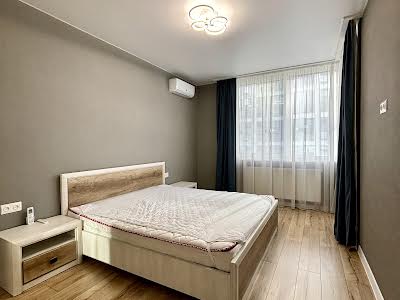 квартира по адресу Олександра Олеся ул., 6а
