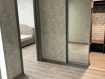 квартира за адресою Олеся Бердника вул., 1-Г