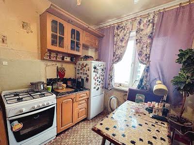 квартира за адресою Миколи Ушакова вул., 10